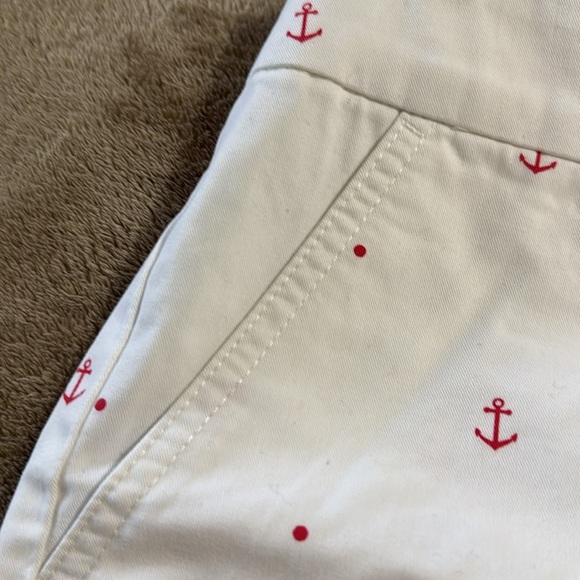 Tommy Hilfiger Women’s White Shorts Red Anchor Print - Picture 4 of 9